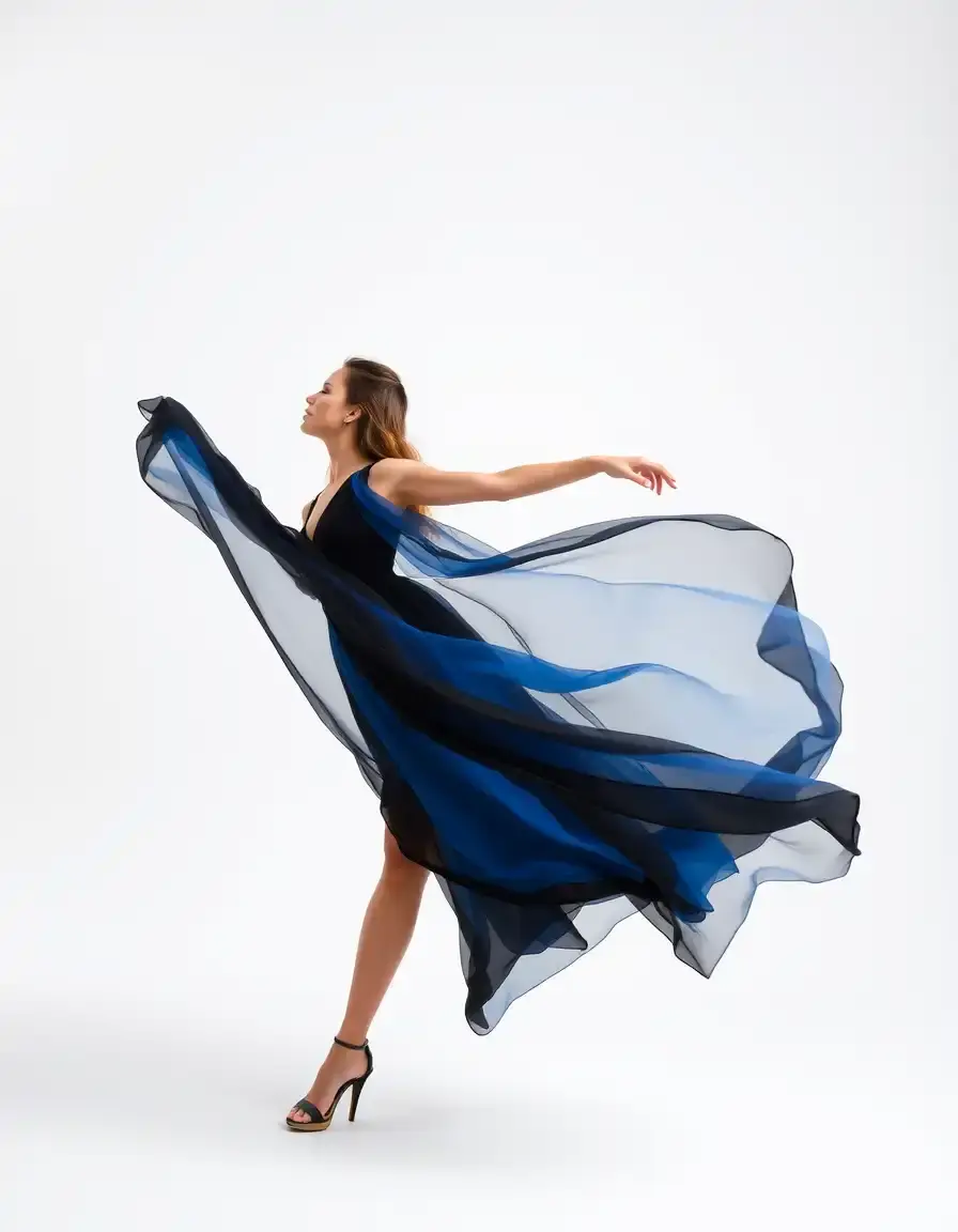 Vestito in chiffon blu e nero leggero